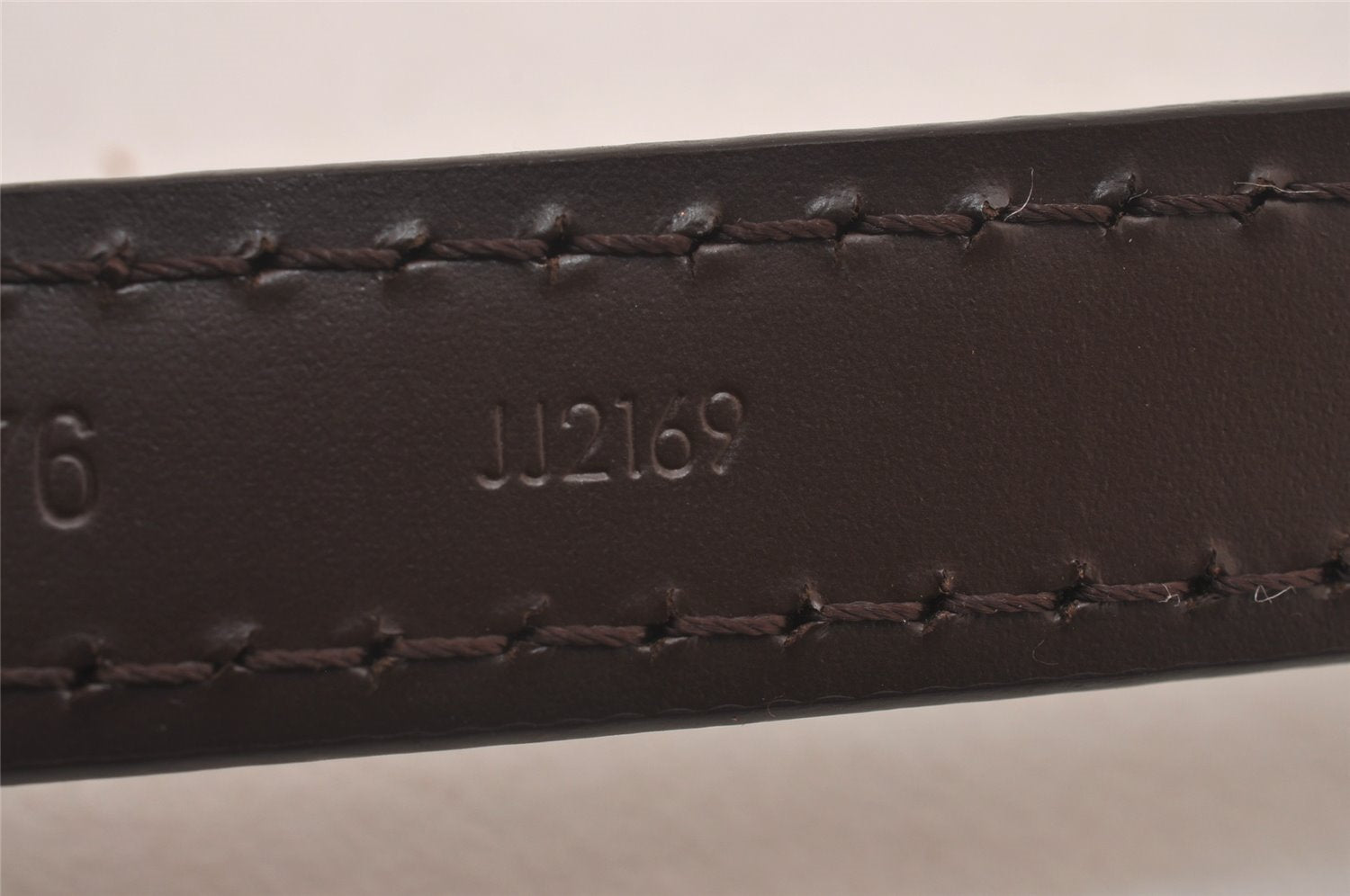 Authentic Louis Vuitton Leather Shoulder Strap Brown 41.3-46.1