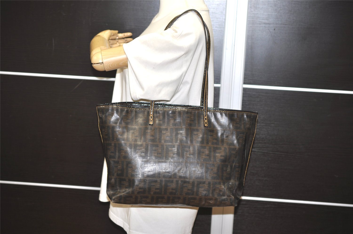 Authentic FENDI Vintage Zucca Shoulder Tote Bag PVC Enamel Brown 0914I