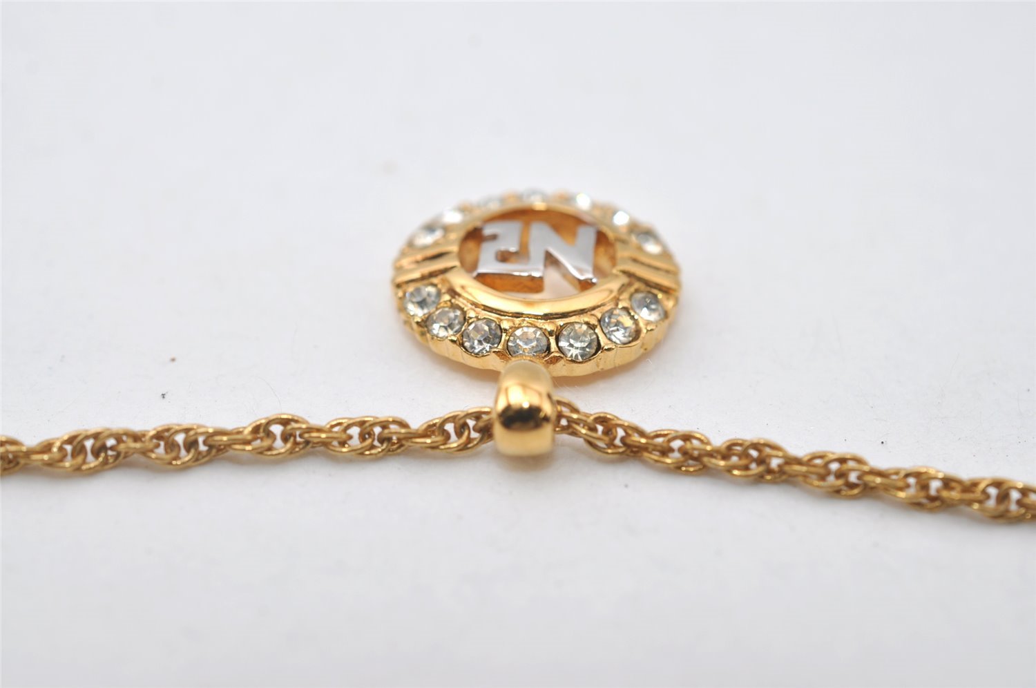 Authentic NINA RICCI Vintage Gold Tone Rhinestone Chain Pendant Necklace 0914J