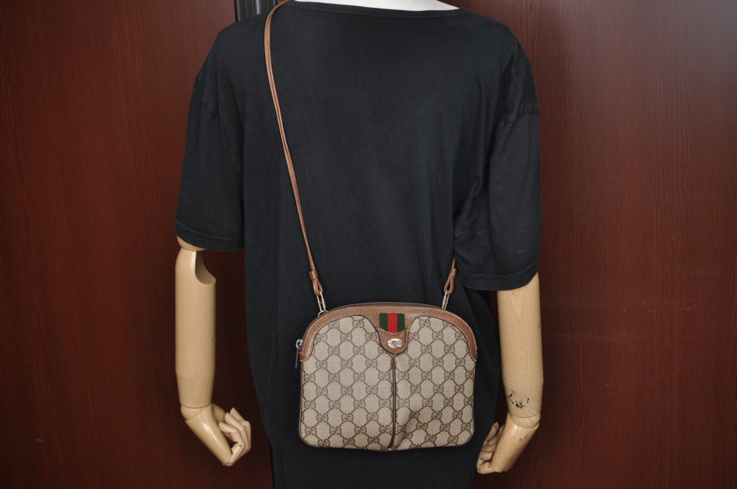 Authentic GUCCI Web Sherry Line Shoulder Cross Bag GG PVC Leather Brown 0916I