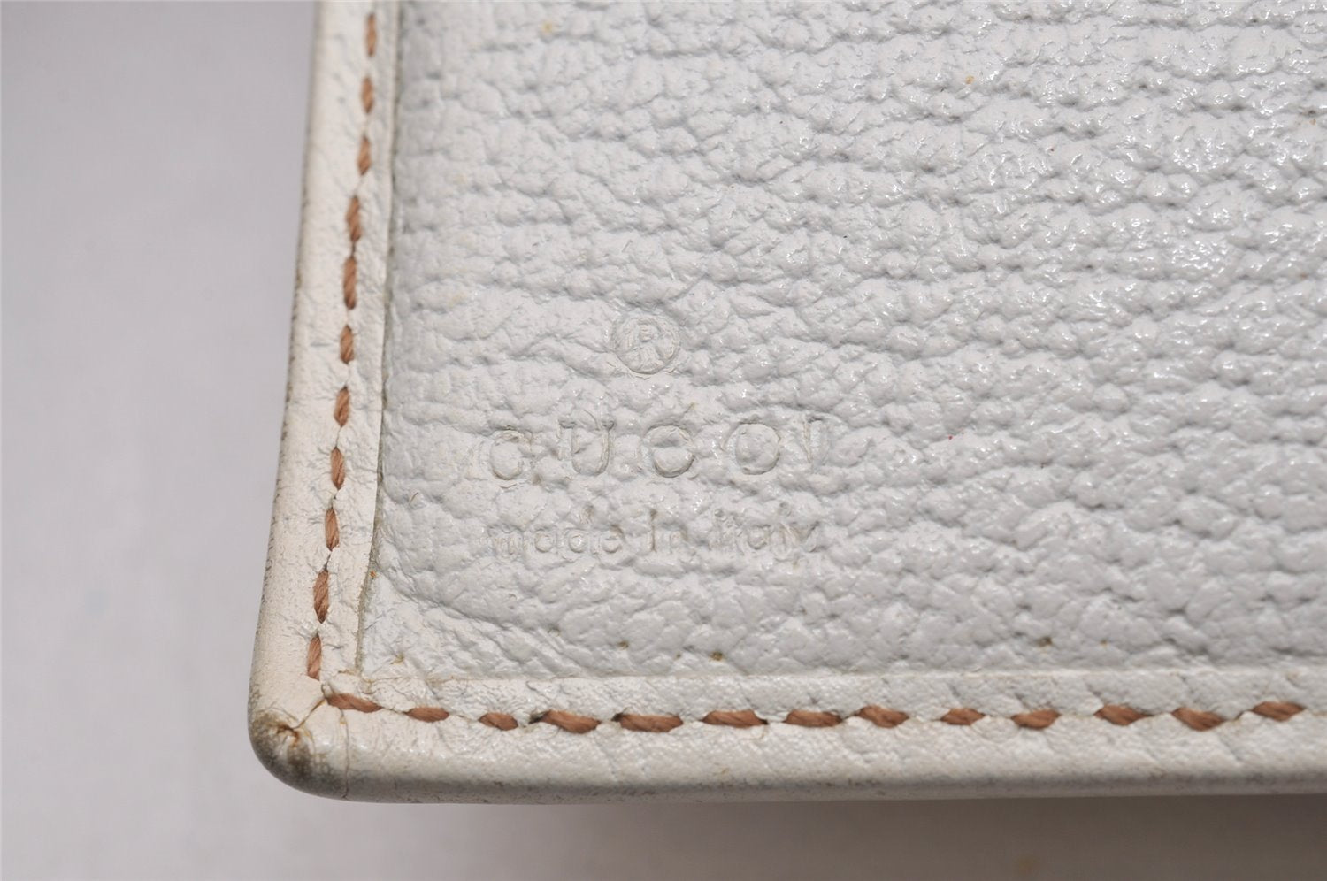 Authentic GUCCI Vintage Abbey Bifold Wallet Purse Leather 141411 White 0922J