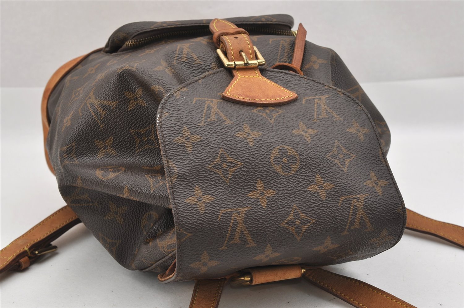 Authentic Louis Vuitton Monogram Montsouris MM Backpack M51136 LV 0931J