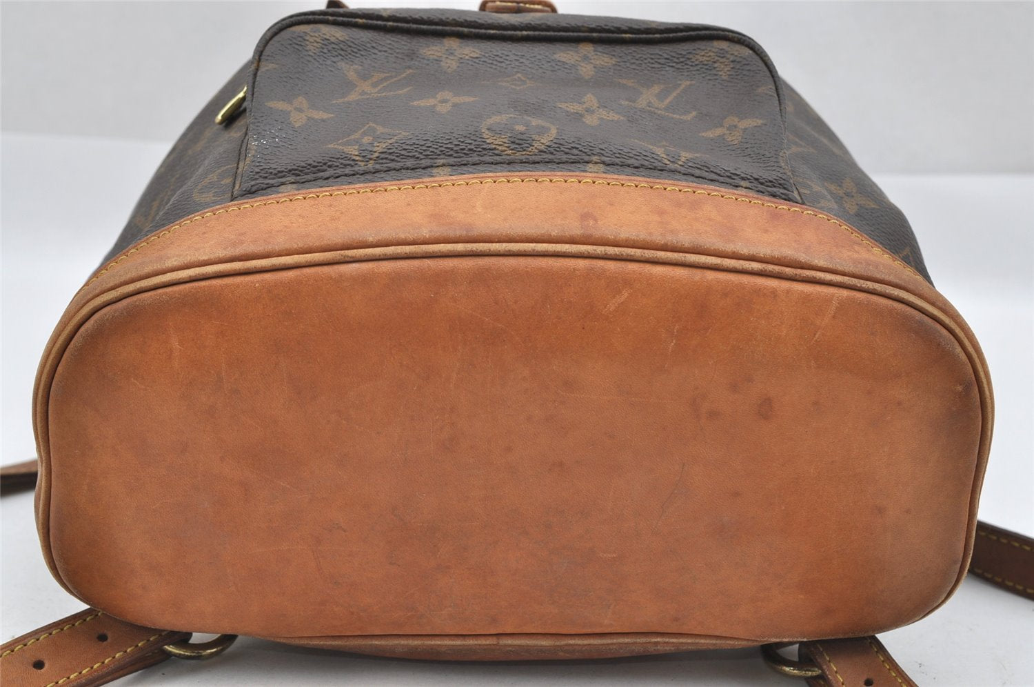 Authentic Louis Vuitton Monogram Montsouris MM Backpack M51136 LV 0931J