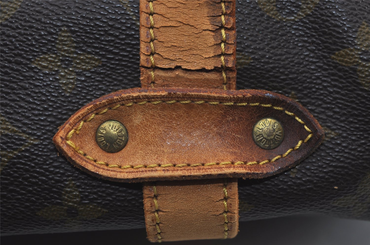 Authentic Louis Vuitton Monogram Saumur 43 Shoulder Cross Bag M42252 LV 0933J