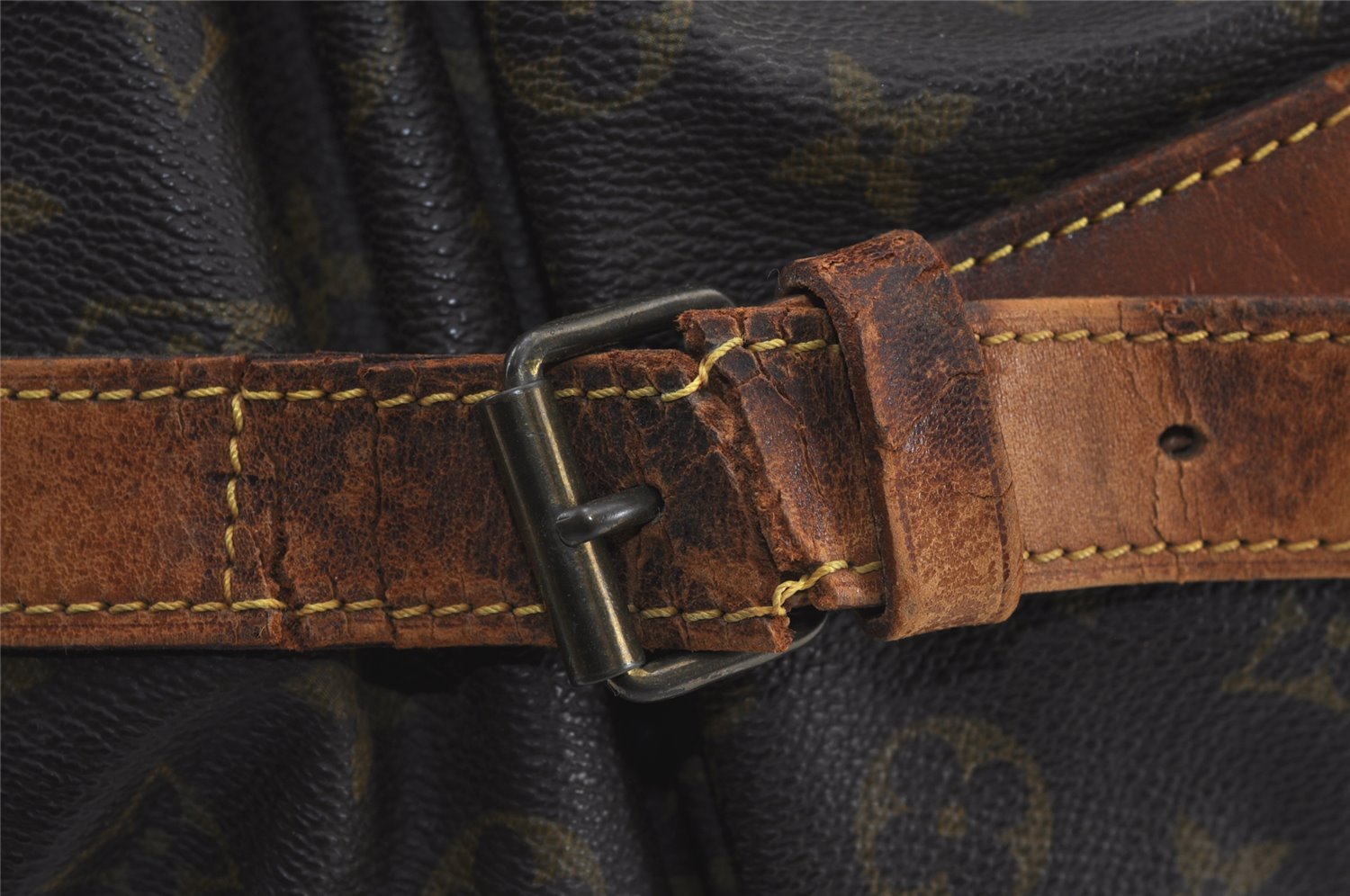 Authentic Louis Vuitton Monogram Saumur 43 Shoulder Cross Bag M42252 LV 0933J