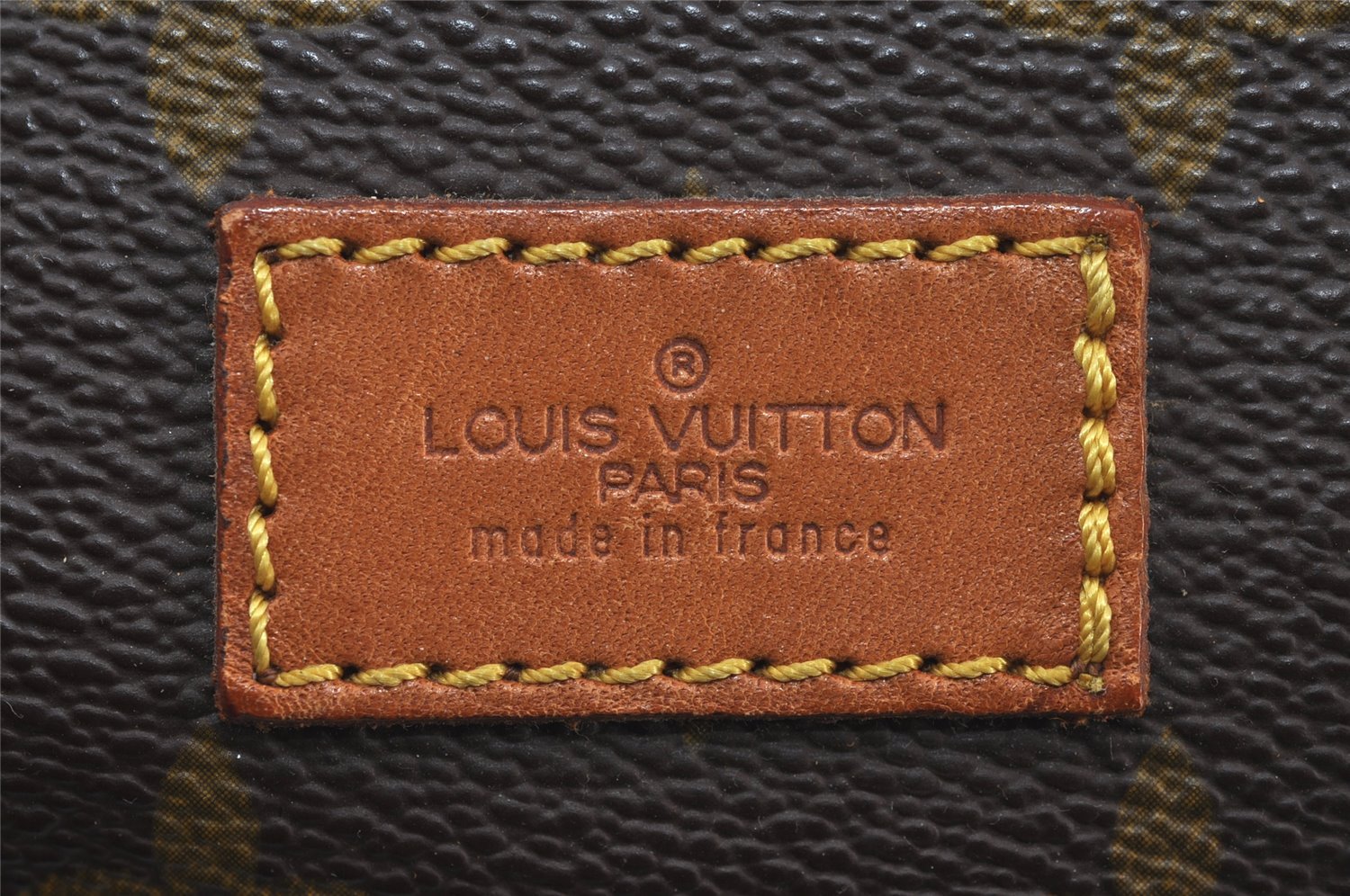 Authentic Louis Vuitton Monogram Saumur 43 Shoulder Cross Bag M42252 LV 0933J