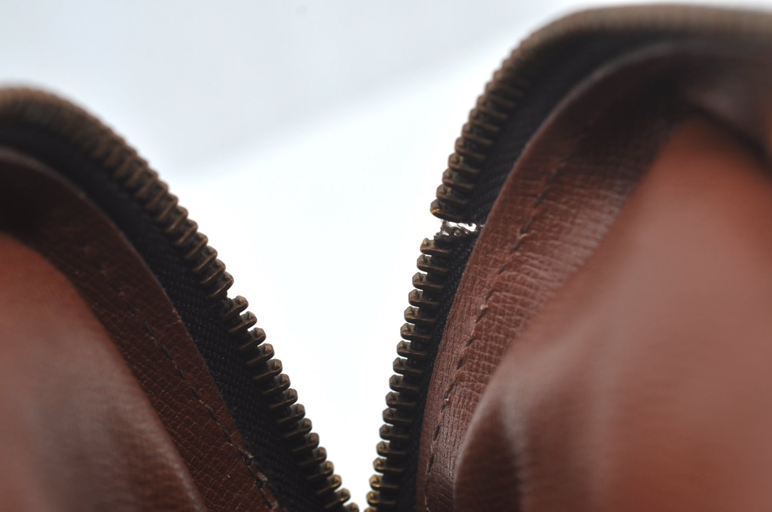 Authentic Louis Vuitton Monogram Mini Amazone Shoulder Cross Bag M45238 LV 0934K