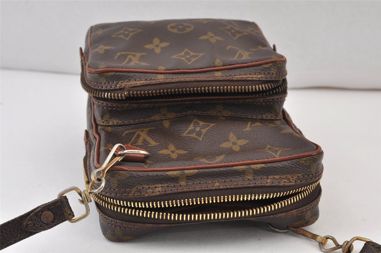 Authentic Louis Vuitton Monogram Amazone Shoulder Cross Bag Old Model Junk 0935K