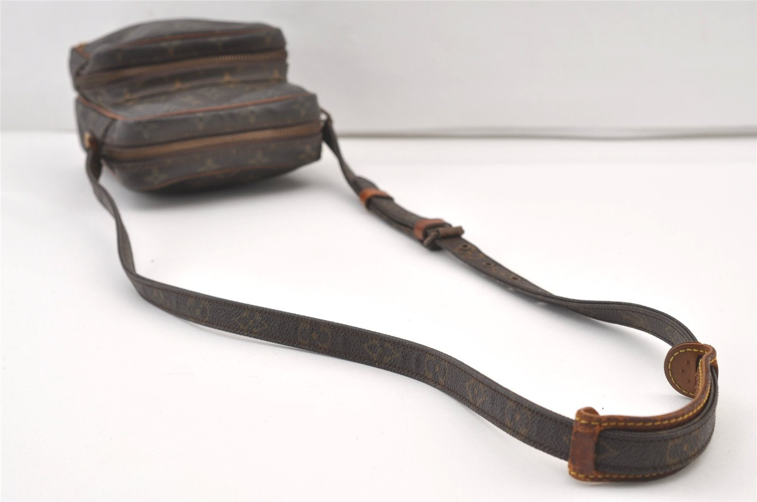 Authentic Louis Vuitton Monogram Amazone Shoulder Cross Body Bag M45236 LV 0936K