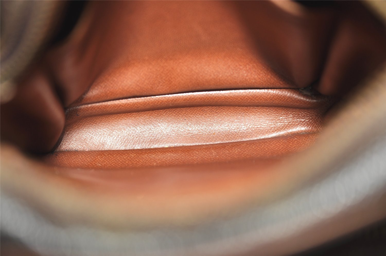 Authentic Louis Vuitton Monogram Amazone Shoulder Cross Body Bag M45236 LV 0936K