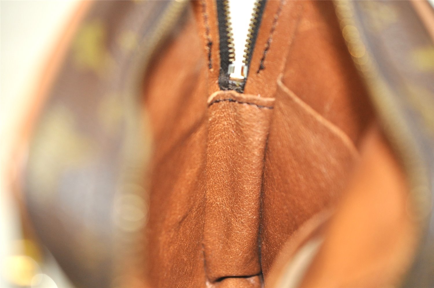 Authentic Louis Vuitton Monogram Danube Shoulder Cross Bag Old Model LV 0937J