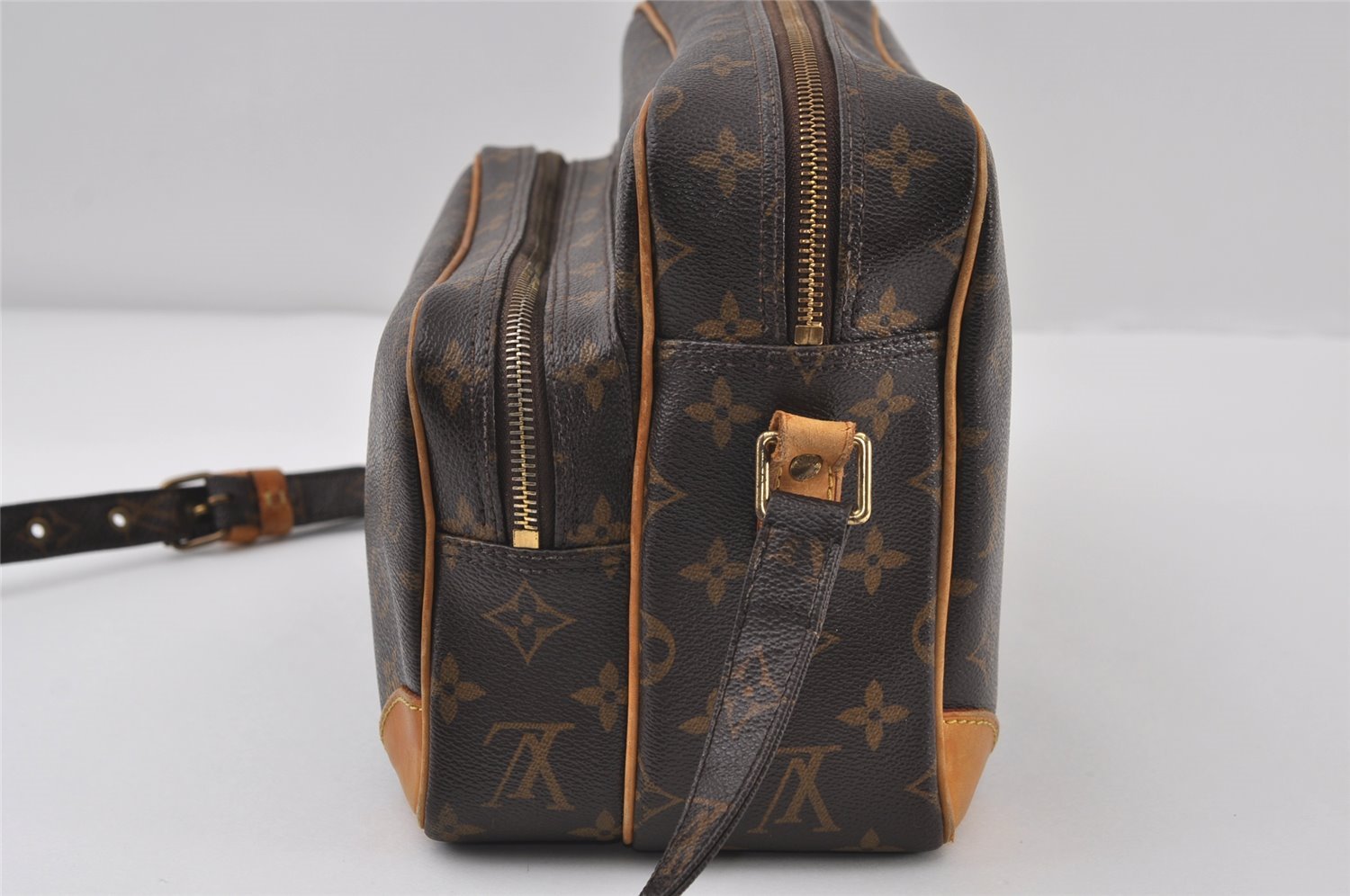 Authentic Louis Vuitton Monogram Nile Shoulder Cross Body Bag M45244 LV 0938J