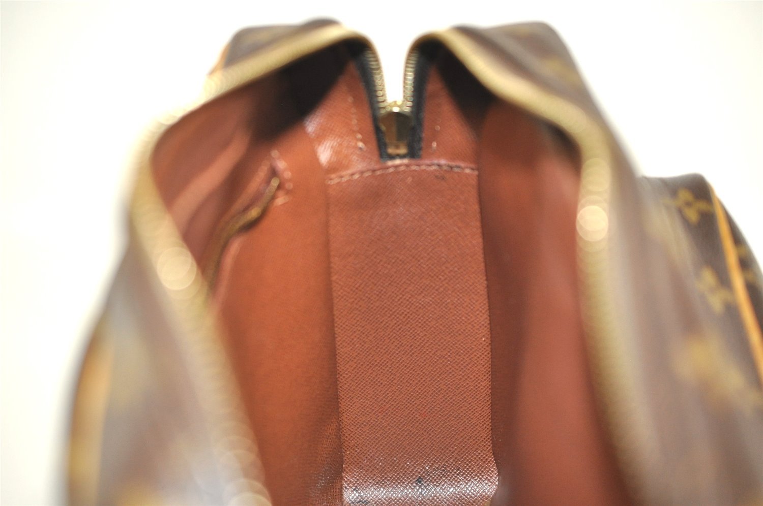 Authentic Louis Vuitton Monogram Nile Shoulder Cross Body Bag M45244 LV 0938J