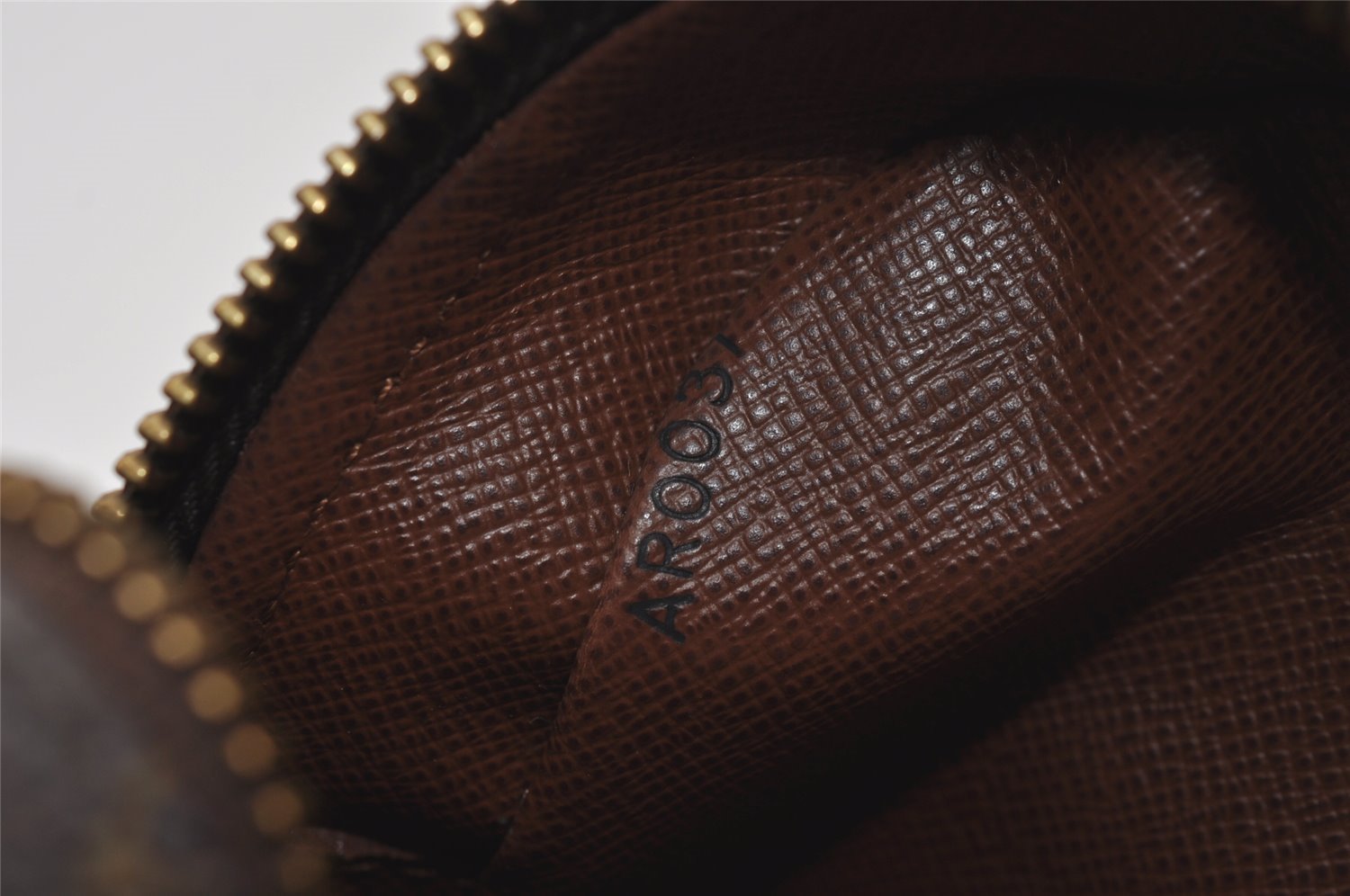 Authentic Louis Vuitton Monogram Nile Shoulder Cross Body Bag M45244 LV 0938J