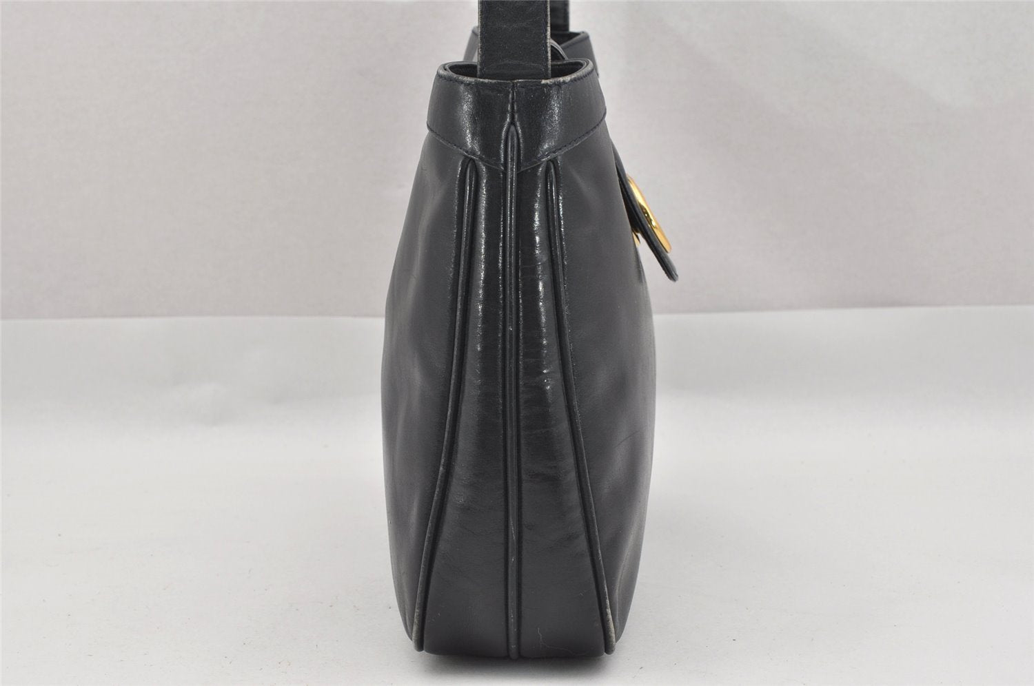 Authentic GUCCI Vintage Shoulder Bag Purse Leather Navy 0939J