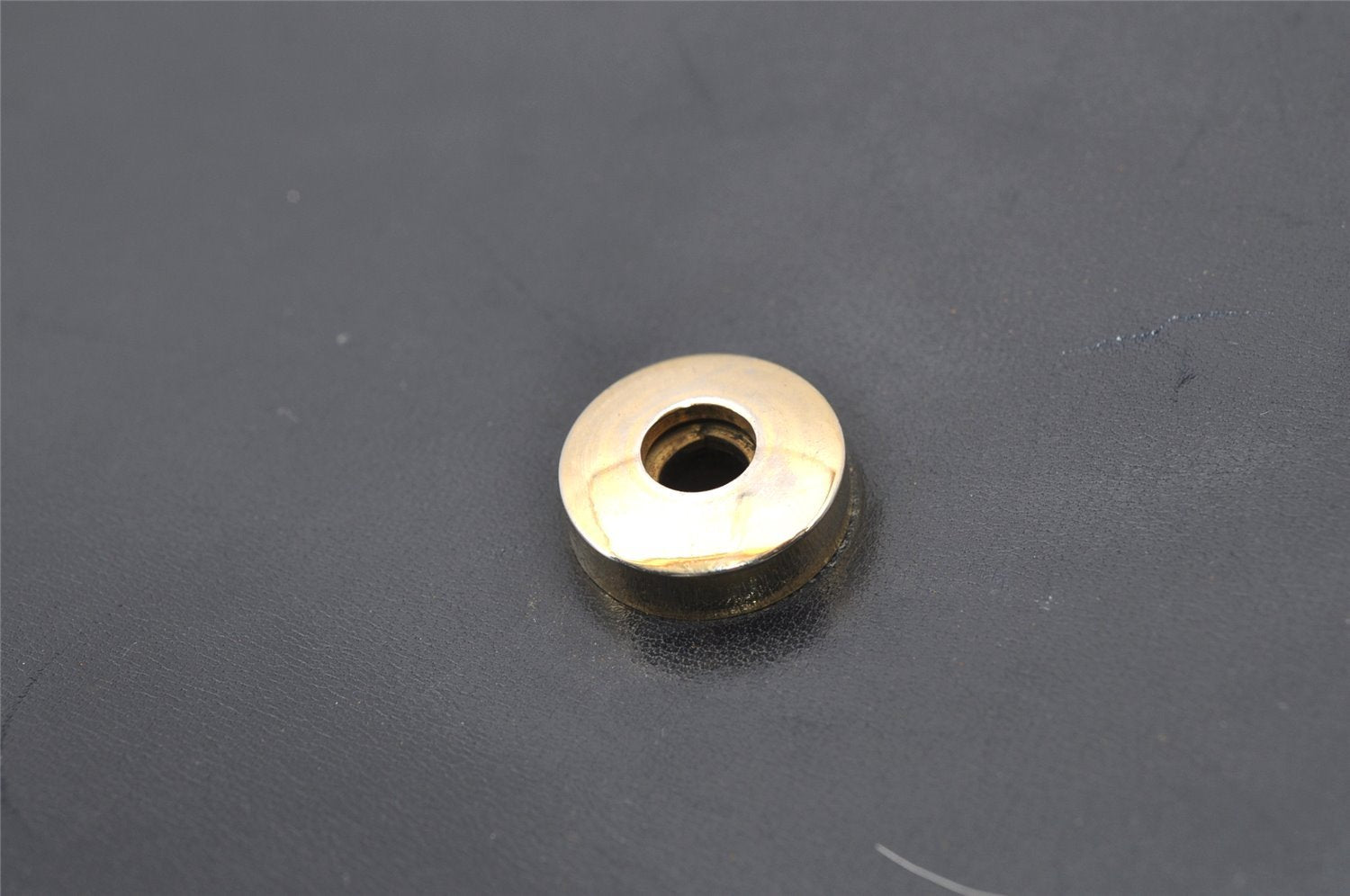 Authentic GUCCI Vintage Shoulder Bag Purse Leather Navy 0939J