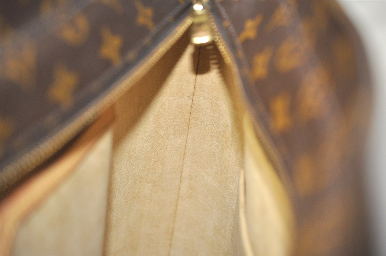 Authentic Louis Vuitton Monogram Luco Shoulder Tote Bag M51155 LV Junk 0940I