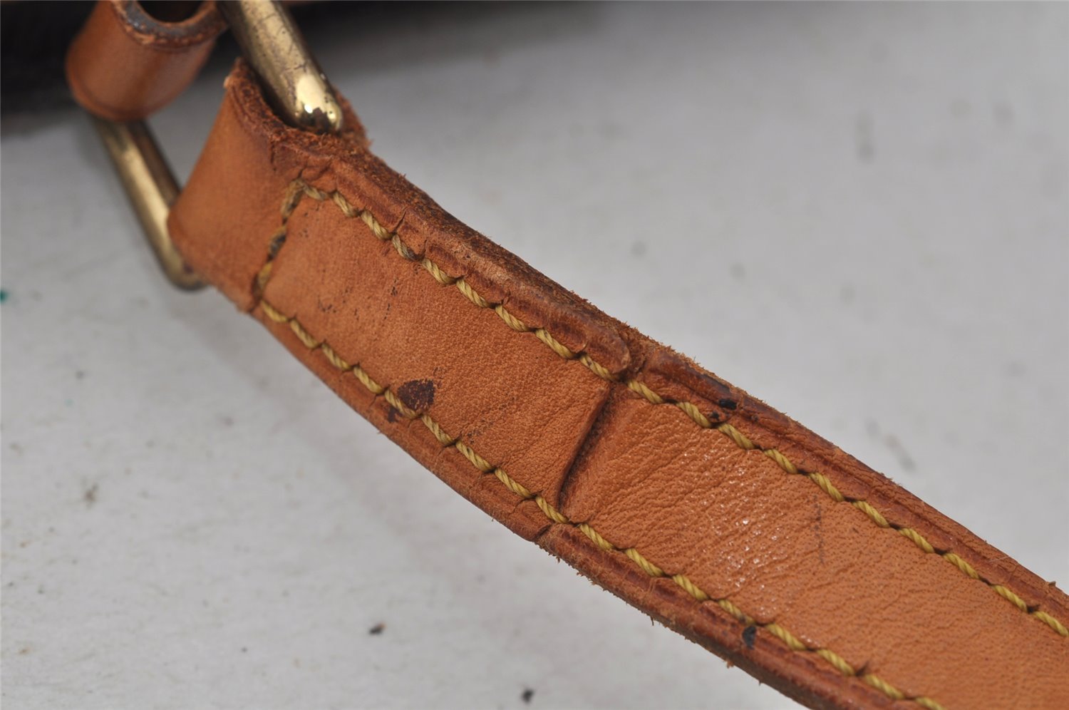 Authentic Louis Vuitton Monogram Saint Cloud MM M51243 Shoulder Cross Bag 0940J