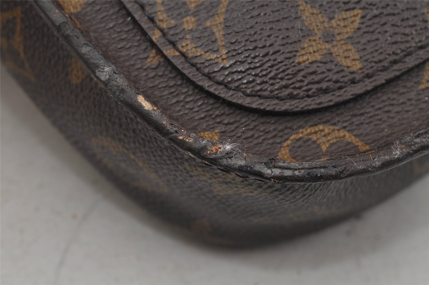 Authentic Louis Vuitton Monogram Saint Cloud MM M51243 Shoulder Cross Bag 0940J