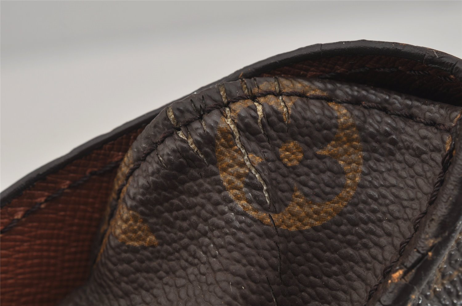 Authentic Louis Vuitton Monogram Saint Cloud MM M51243 Shoulder Cross Bag 0940J