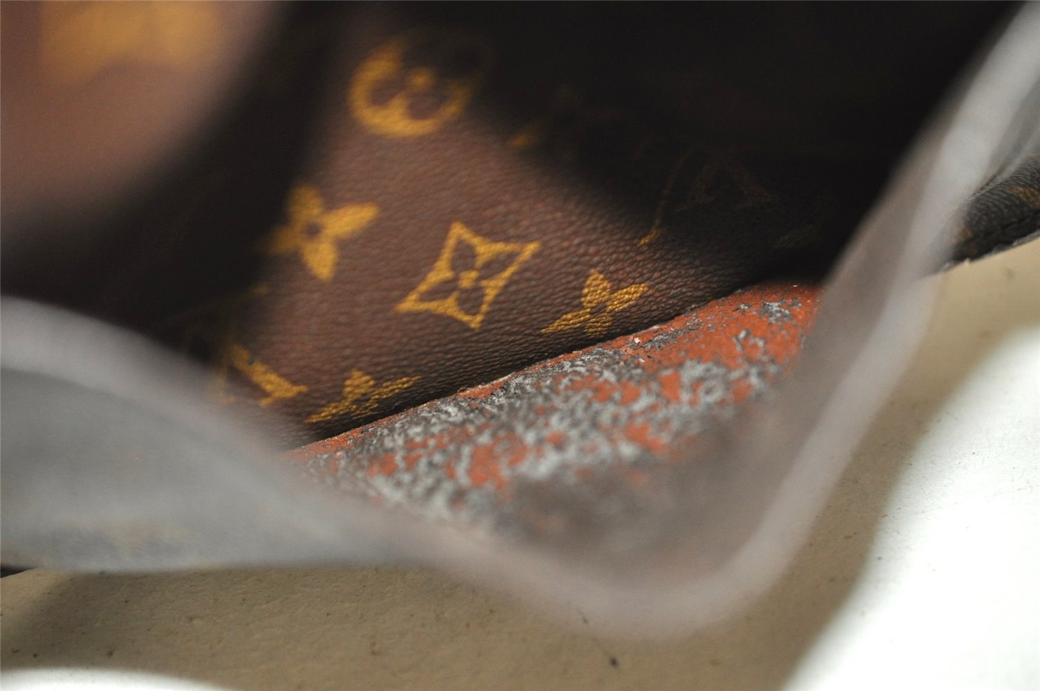 Authentic Louis Vuitton Monogram Saint Cloud MM M51243 Shoulder Cross Bag 0940J