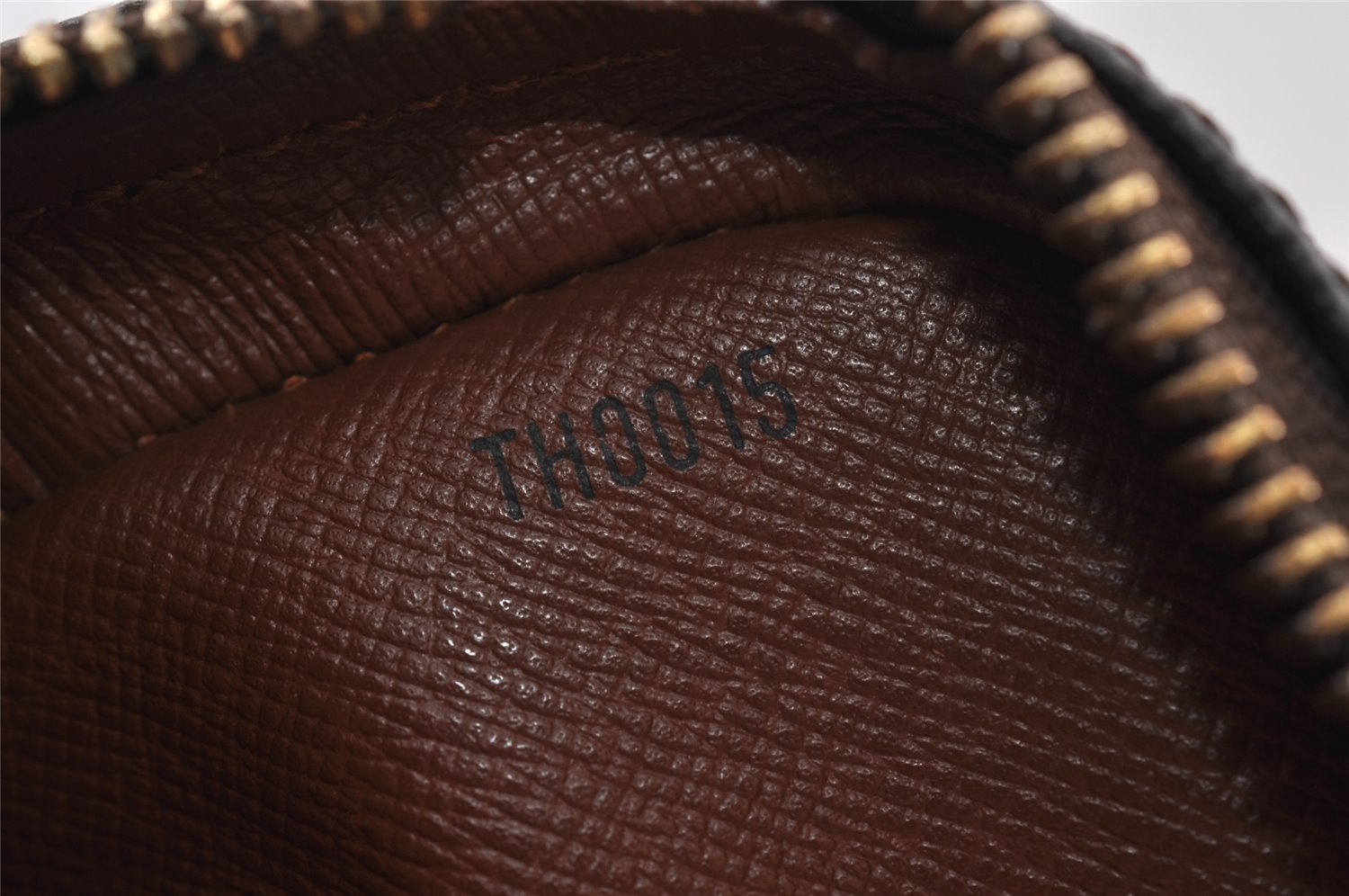 Authentic Louis Vuitton Monogram Amazone Shoulder Cross Bag M45236 Junk 0941K