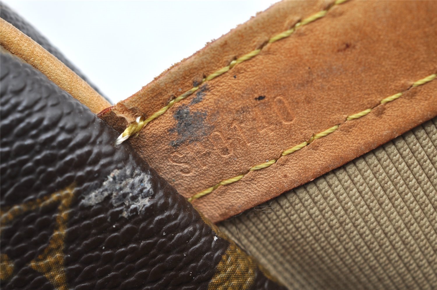 Auth Louis Vuitton Monogram Reporter PM Shoulder Cross Bag M45254 LV Junk 0944K