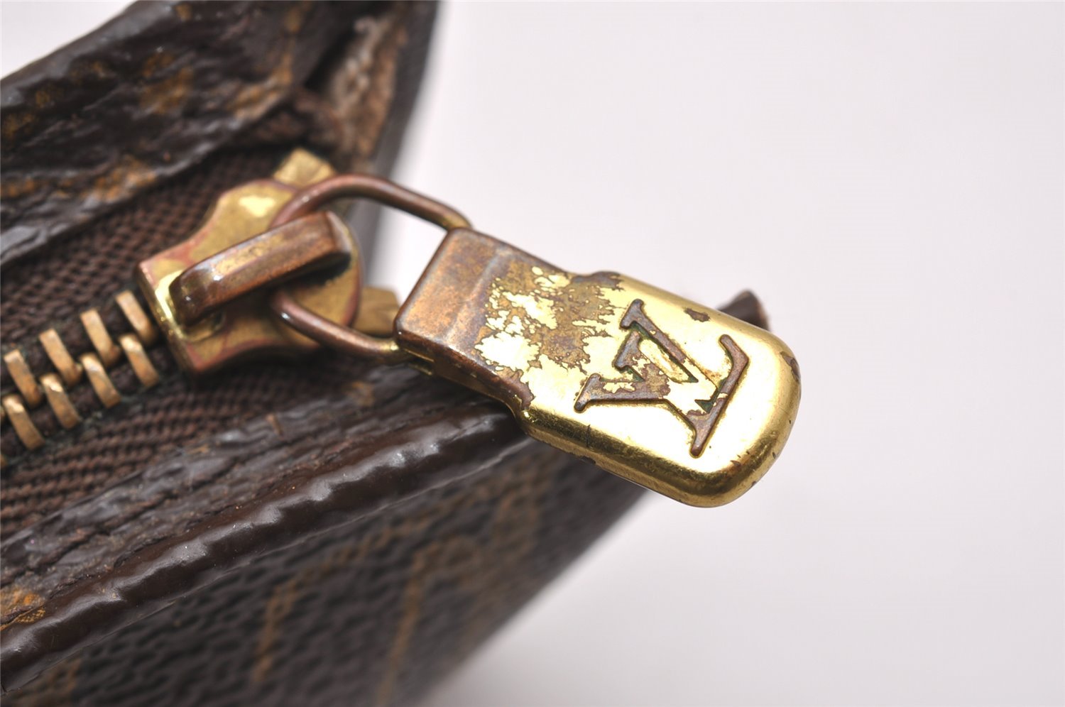 Authentic Louis Vuitton Monogram Pouch For Bucket GM LV Junk 0945J