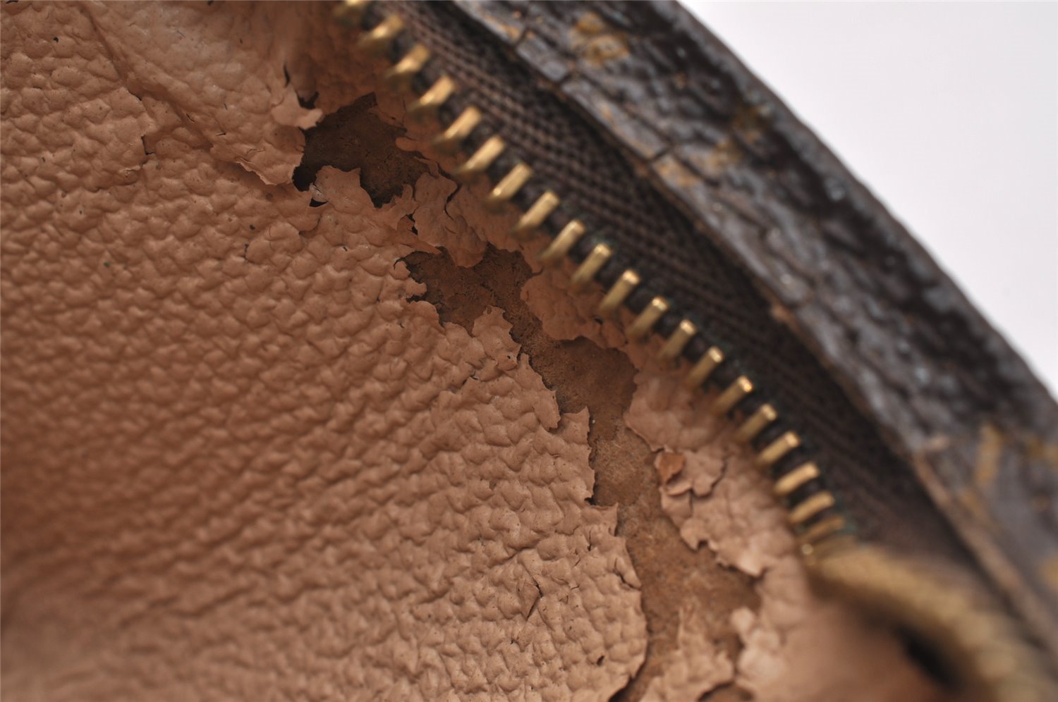 Authentic Louis Vuitton Monogram Pouch For Bucket GM LV Junk 0945J