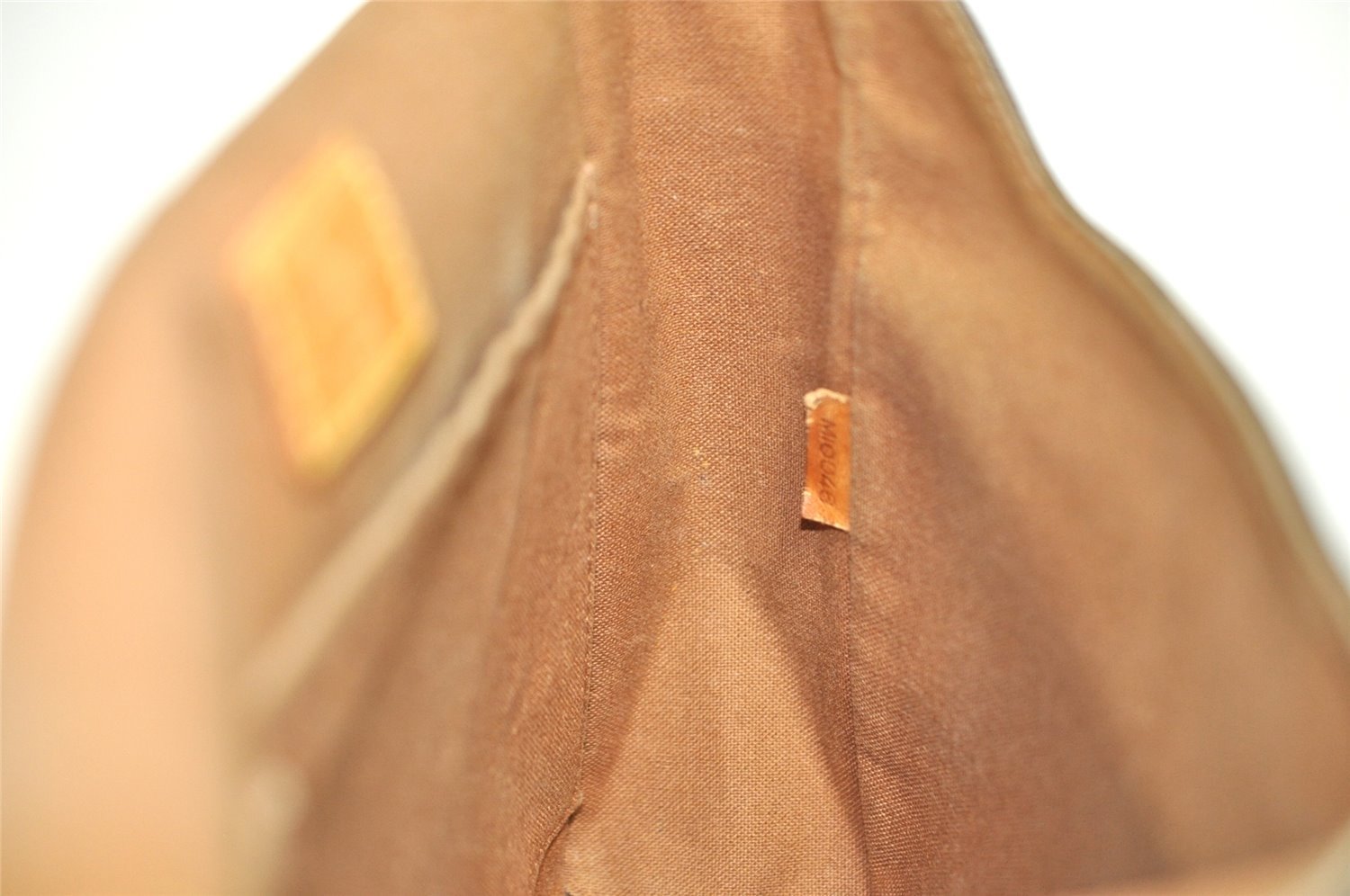 Auth Louis Vuitton Monogram Messenger Bosphore PM Shoulder Bag M40106 LV 0946I