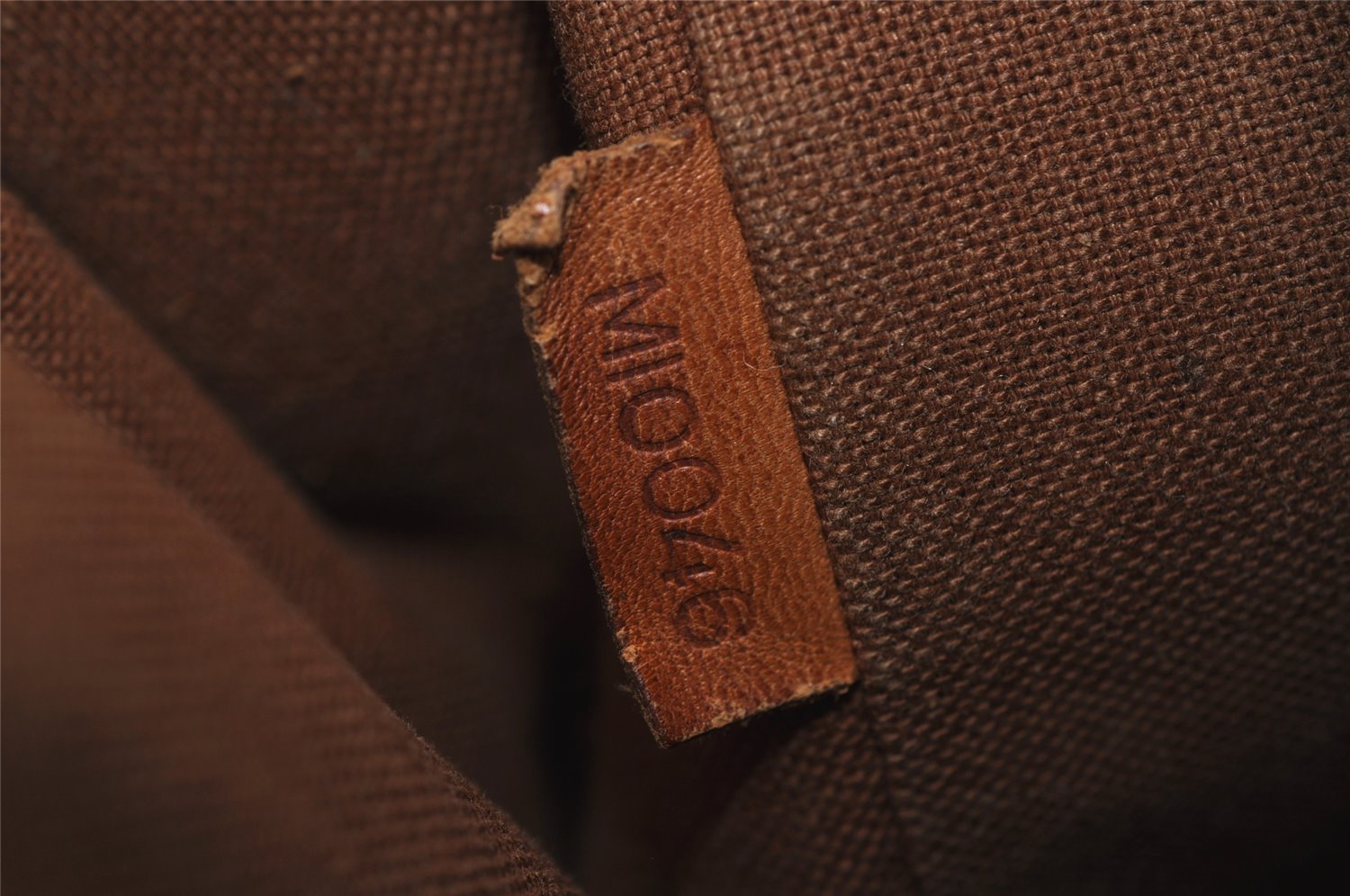 Auth Louis Vuitton Monogram Messenger Bosphore PM Shoulder Bag M40106 LV 0946I