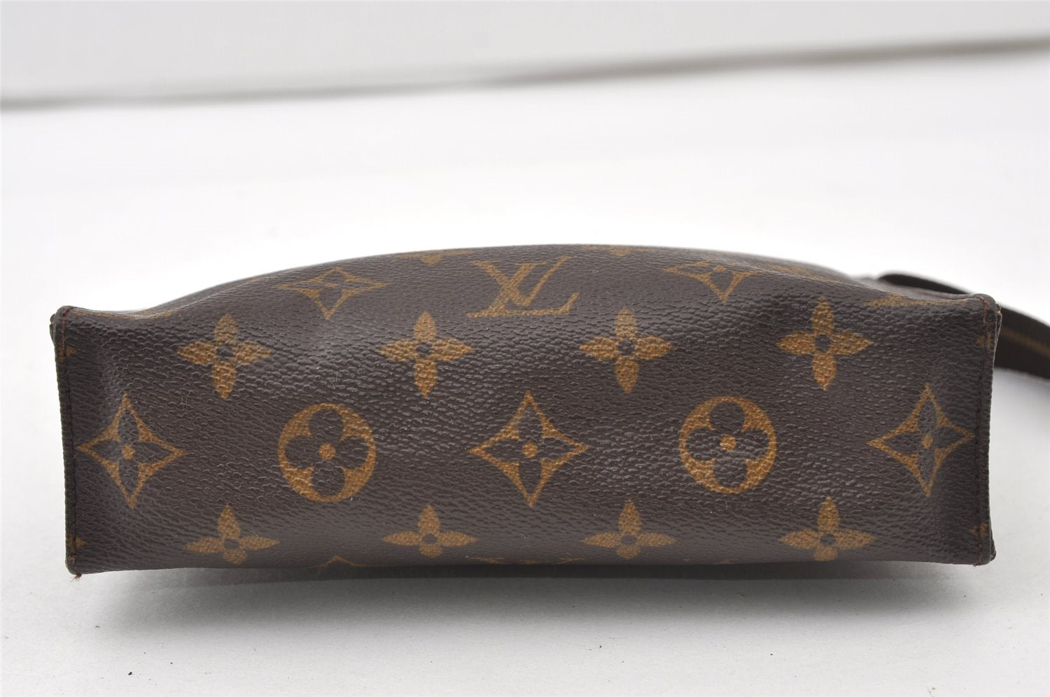 Authentic Louis Vuitton Monogram Poche Toilette 19 M47544 Cosmetics Pouch 0947J