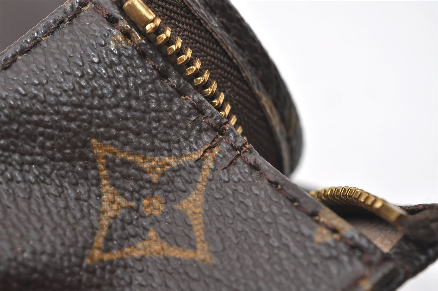 Authentic Louis Vuitton Monogram Poche Toilette 19 M47544 Cosmetics Pouch 0947J