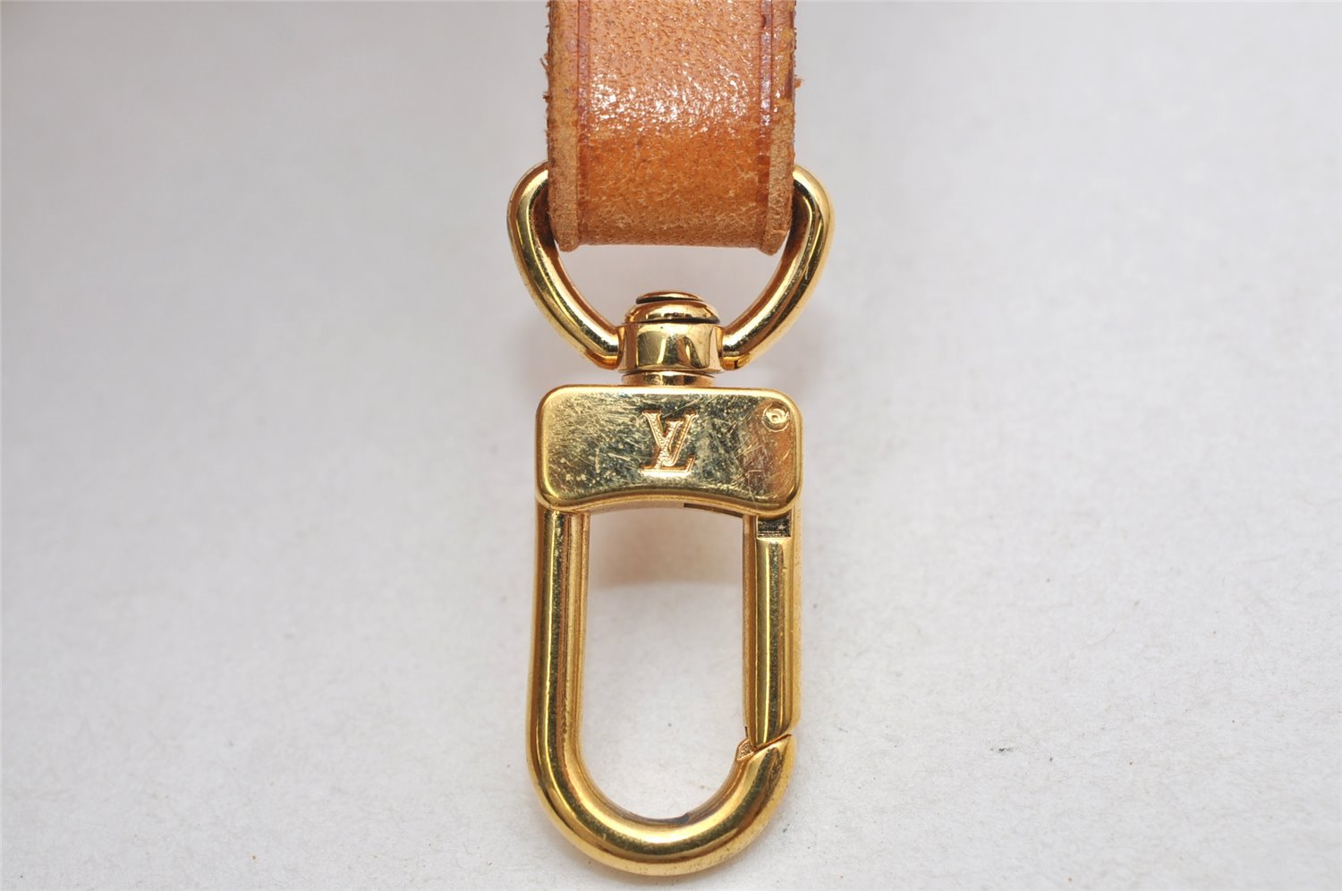 Authentic Louis Vuitton Leather Shoulder Strap Beige 46.3