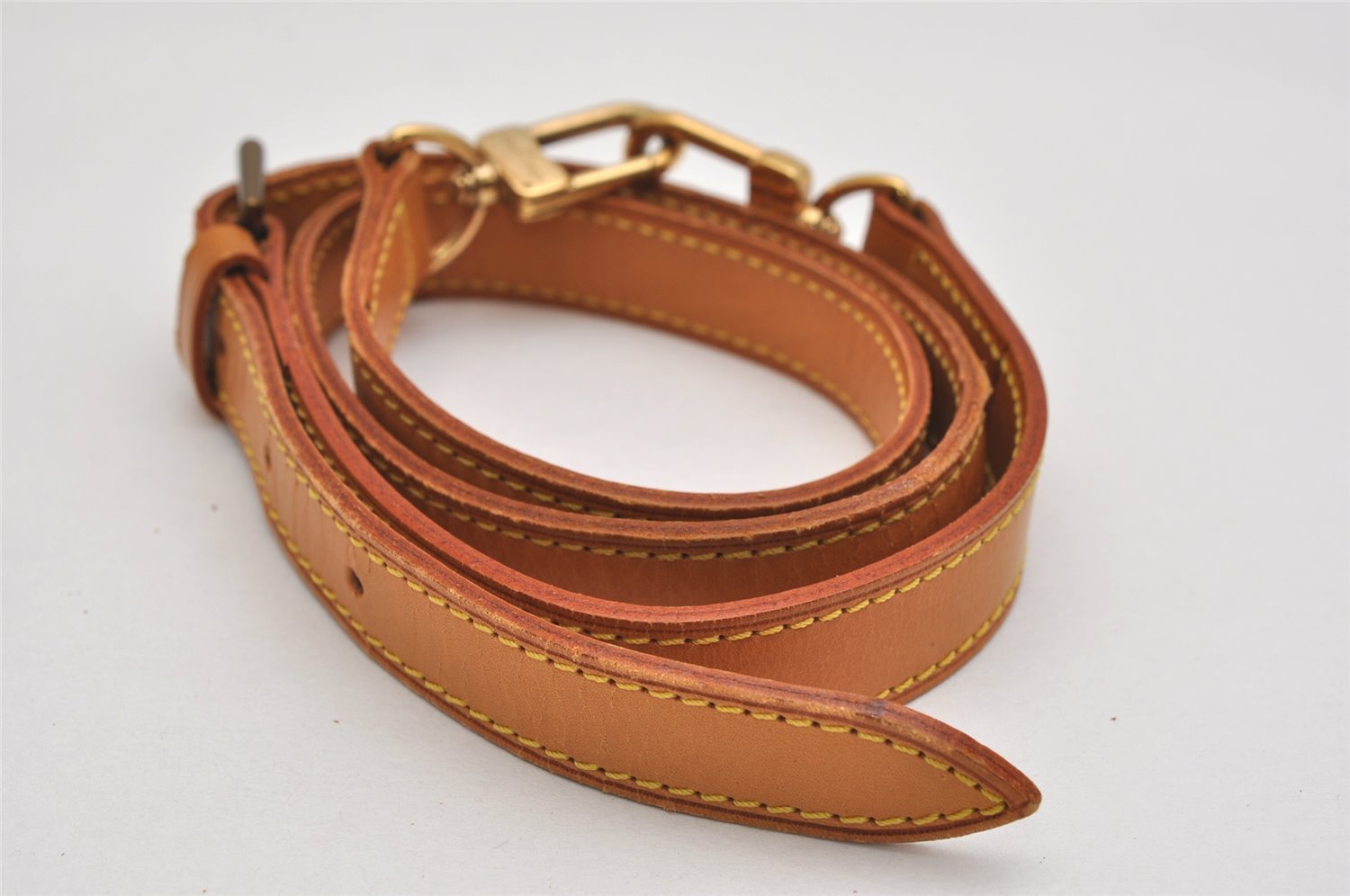 Authentic Louis Vuitton Leather Shoulder Strap Beige 33.9-40.9