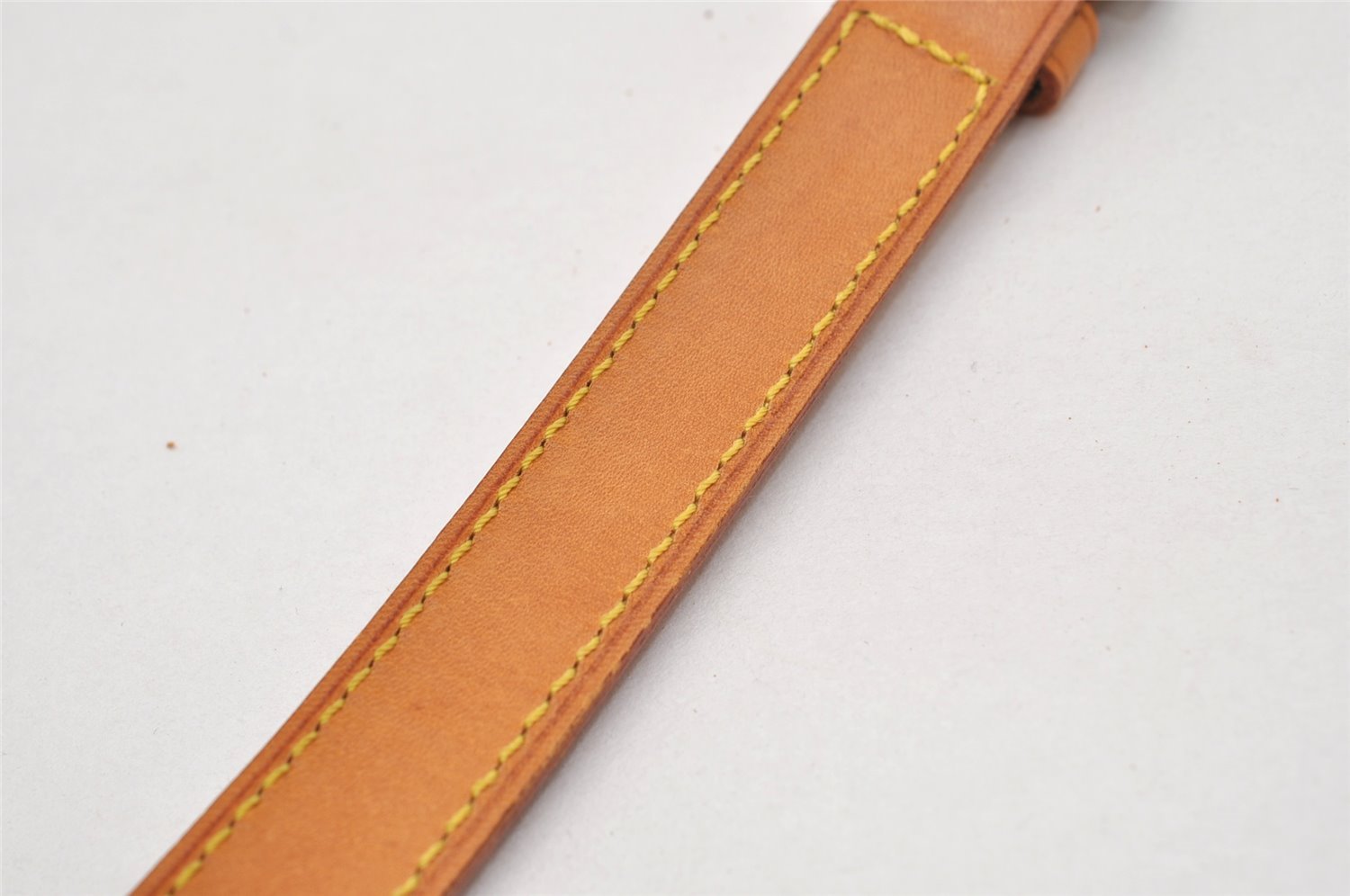 Authentic Louis Vuitton Leather Shoulder Strap Beige 33.9-40.9