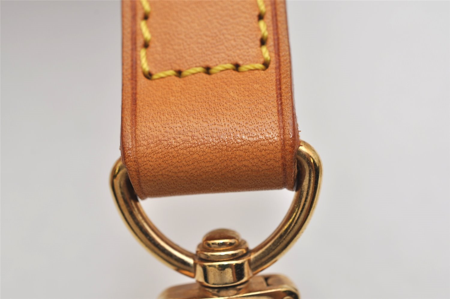 Authentic Louis Vuitton Leather Shoulder Strap Beige 33.9-40.9