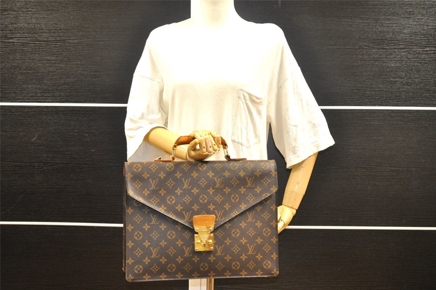 Authentic Louis Vuitton Monogram Serviette Conseiller Briefcase M53331 LV 0950I