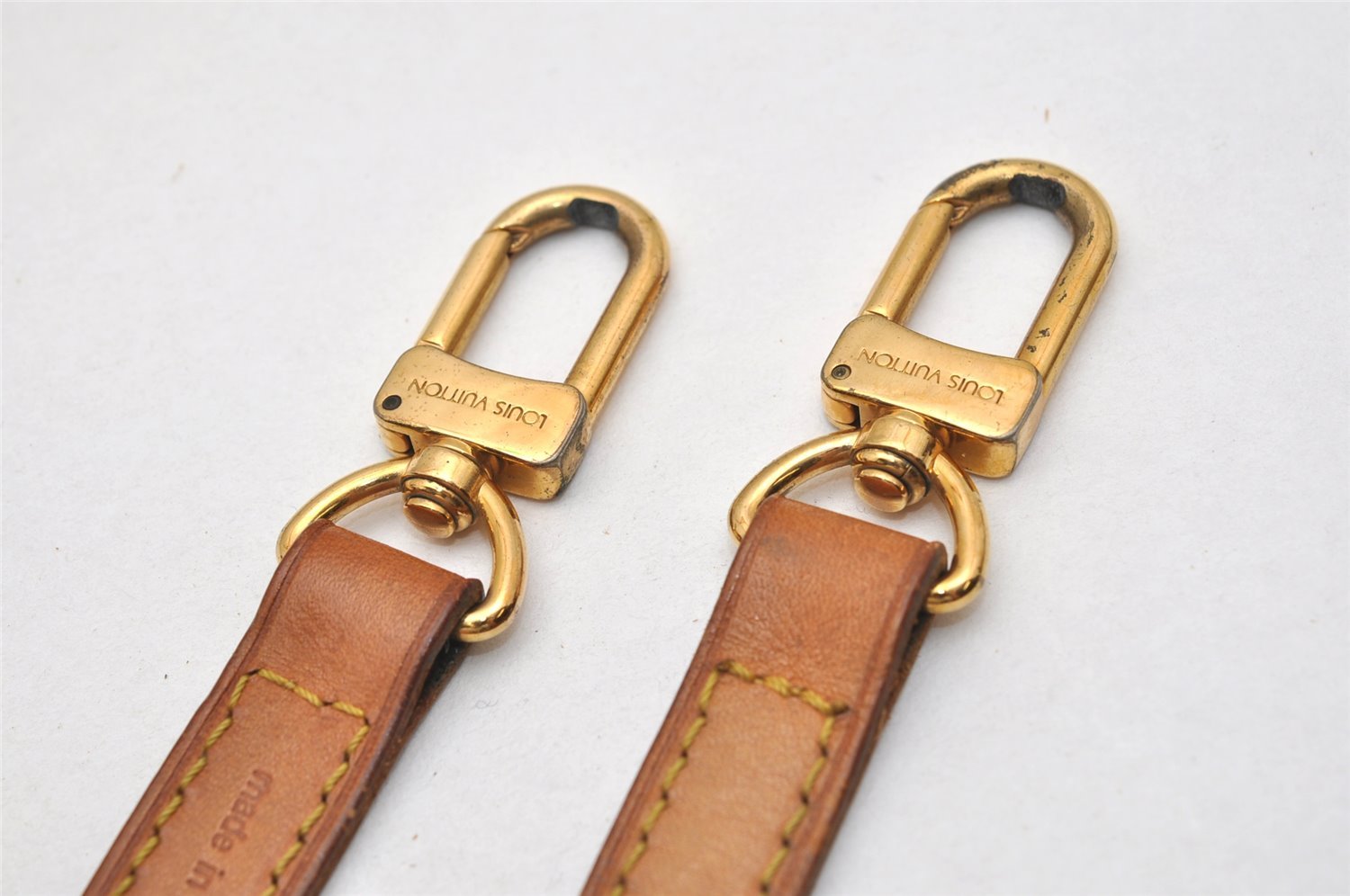 Authentic Louis Vuitton Leather Shoulder Strap Beige 40