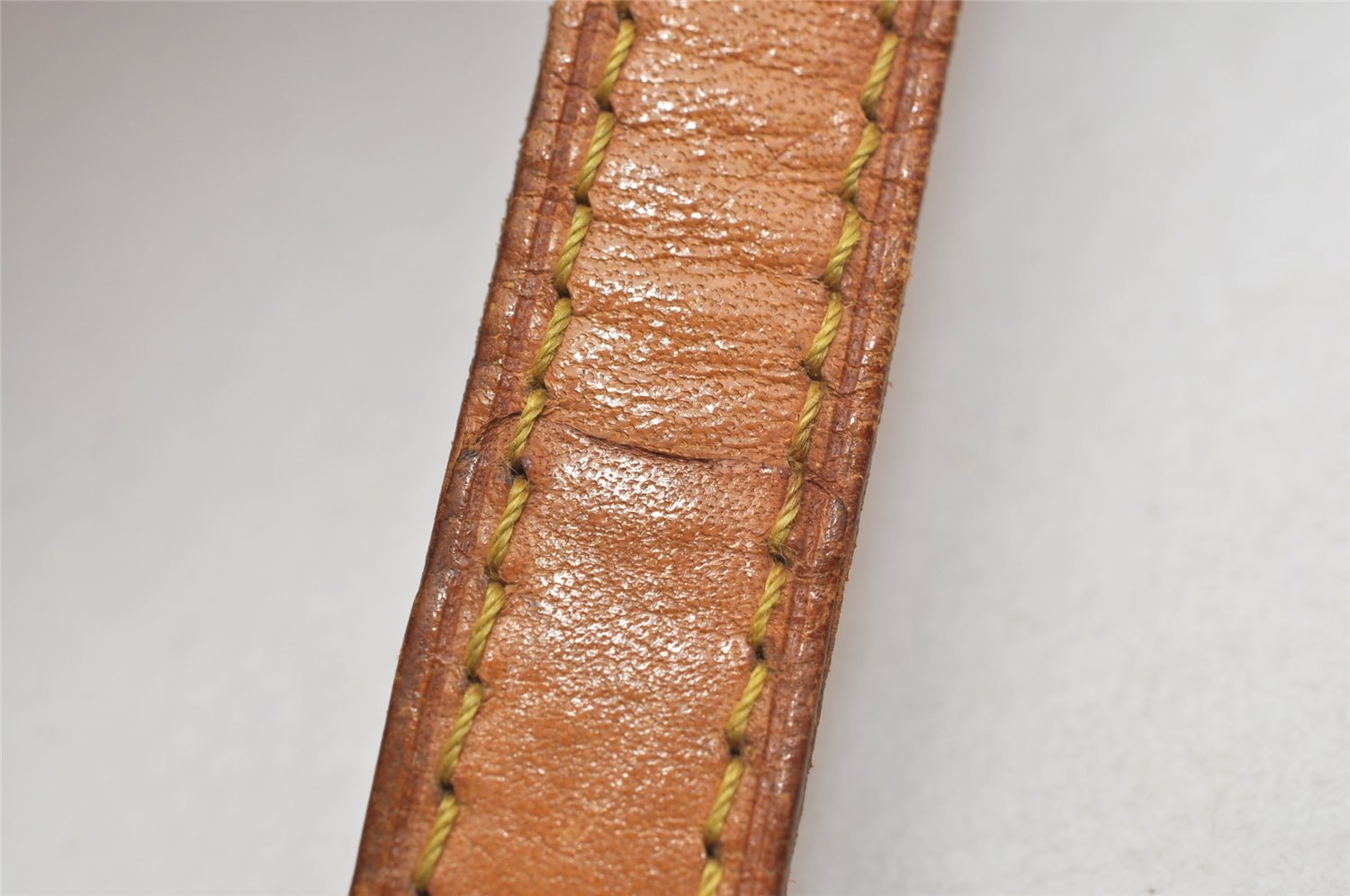 Authentic Louis Vuitton Leather Shoulder Strap Beige 40