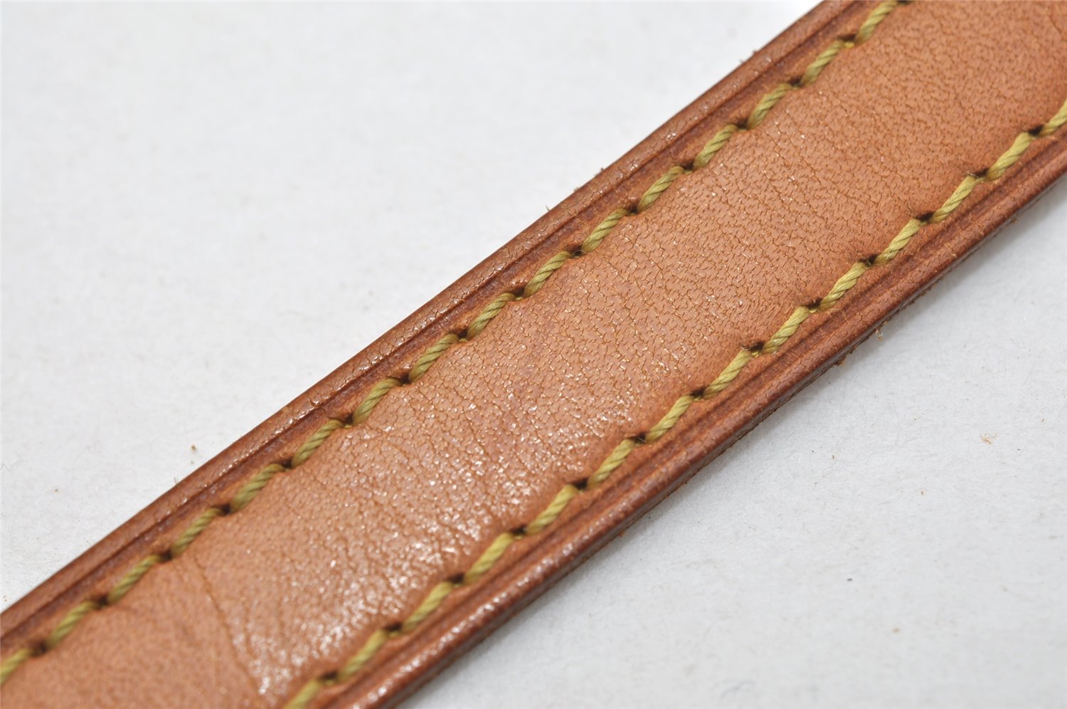 Authentic Louis Vuitton Leather Shoulder Strap Beige 40