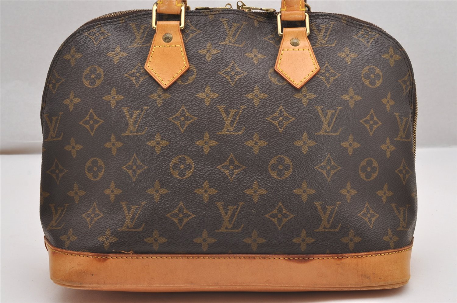 Authentic Louis Vuitton Monogram Alma Hand Bag Purse M51130 LV 0951J
