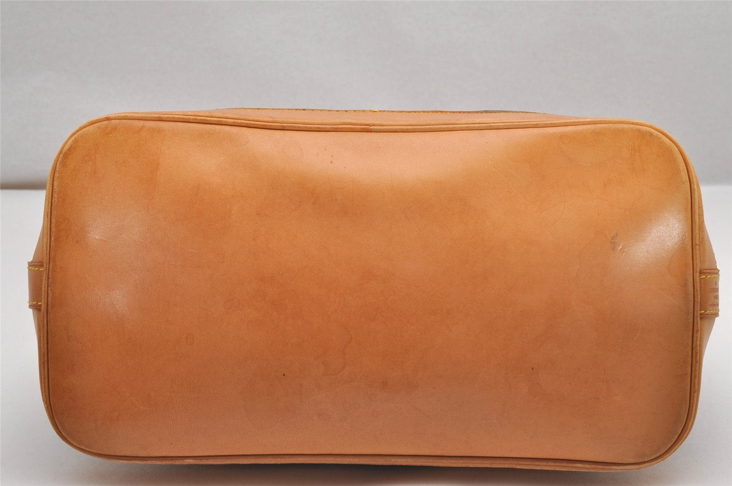 Authentic Louis Vuitton Monogram Alma Hand Bag Purse M51130 LV 0951J