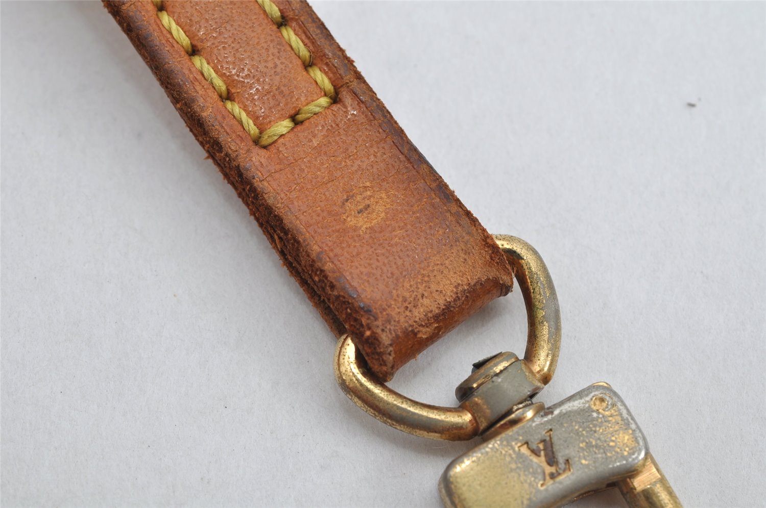 Authentic Louis Vuitton Leather Shoulder Strap Beige 47