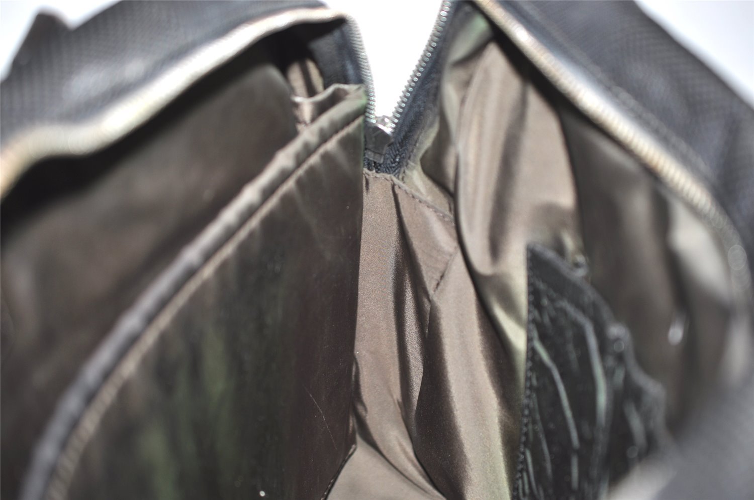 Authentic Louis Vuitton Damier Geant Yack Briefcase Black M93082 LV 0957I