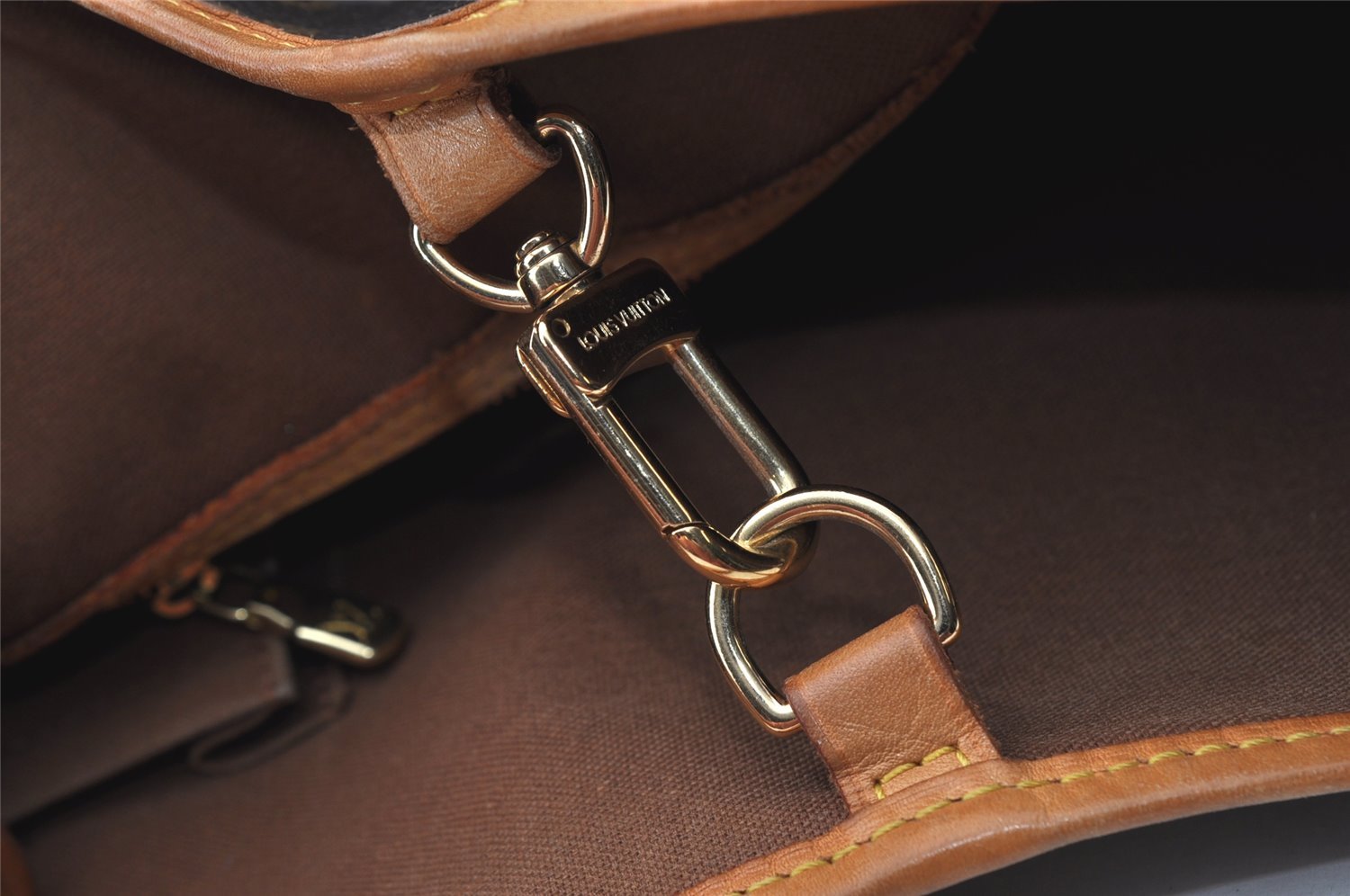 Authentic Louis Vuitton Monogram Batignolles Horizontal Tote Bag M51154 LV 0961J