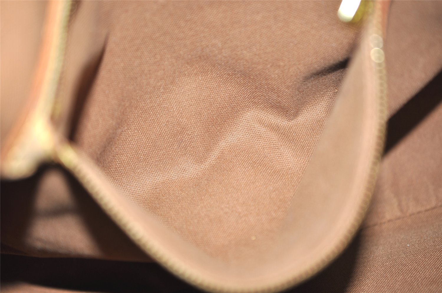 Authentic Louis Vuitton Monogram Batignolles Horizontal Tote Bag M51154 LV 0961J