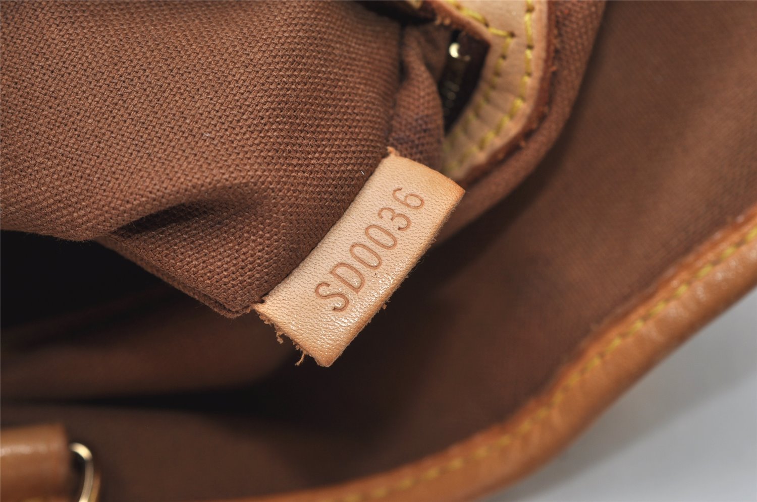 Authentic Louis Vuitton Monogram Batignolles Horizontal Tote Bag M51154 LV 0961J