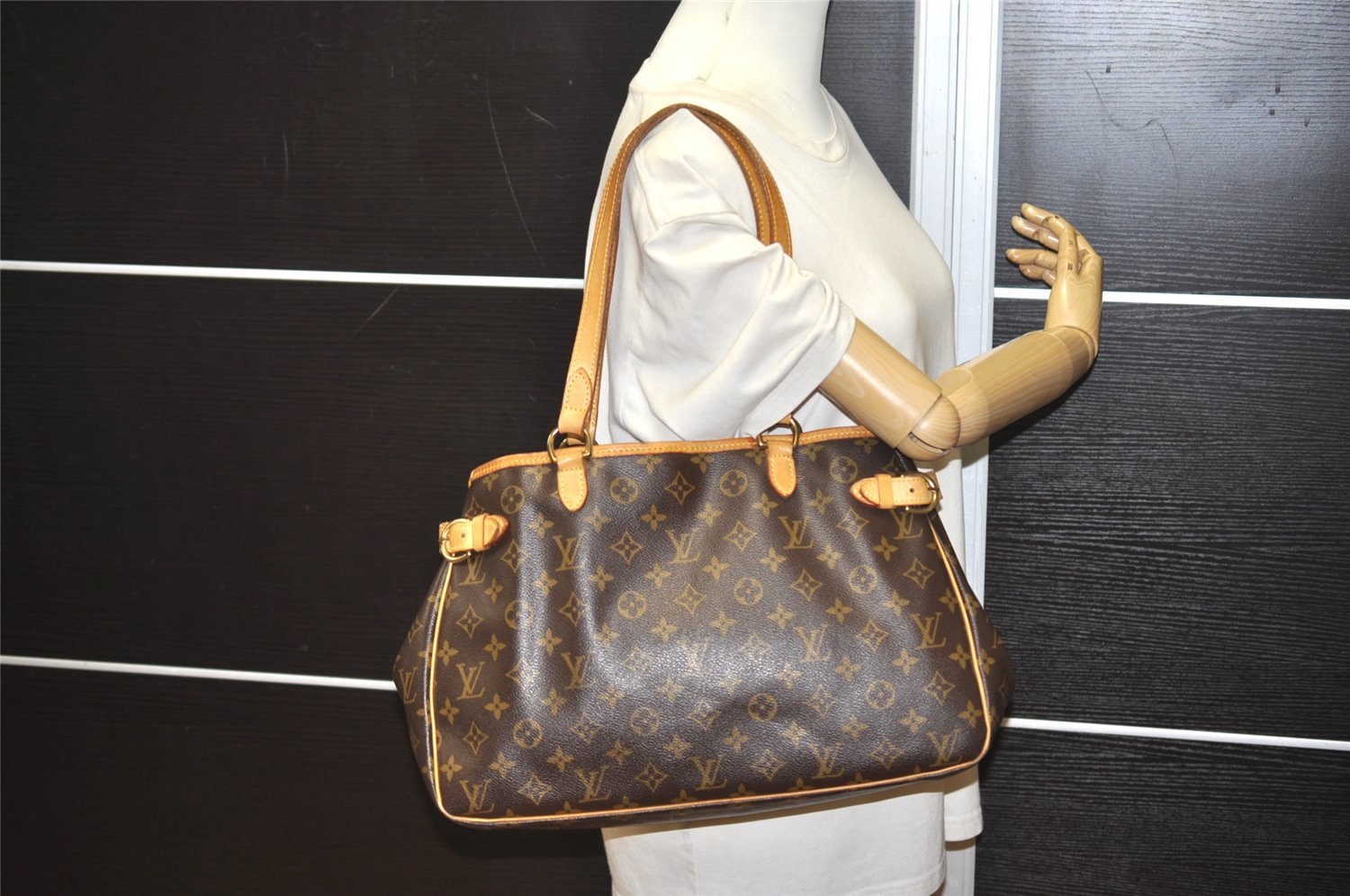 Authentic Louis Vuitton Monogram Batignolles Horizontal Tote Bag M51154 LV 0961J