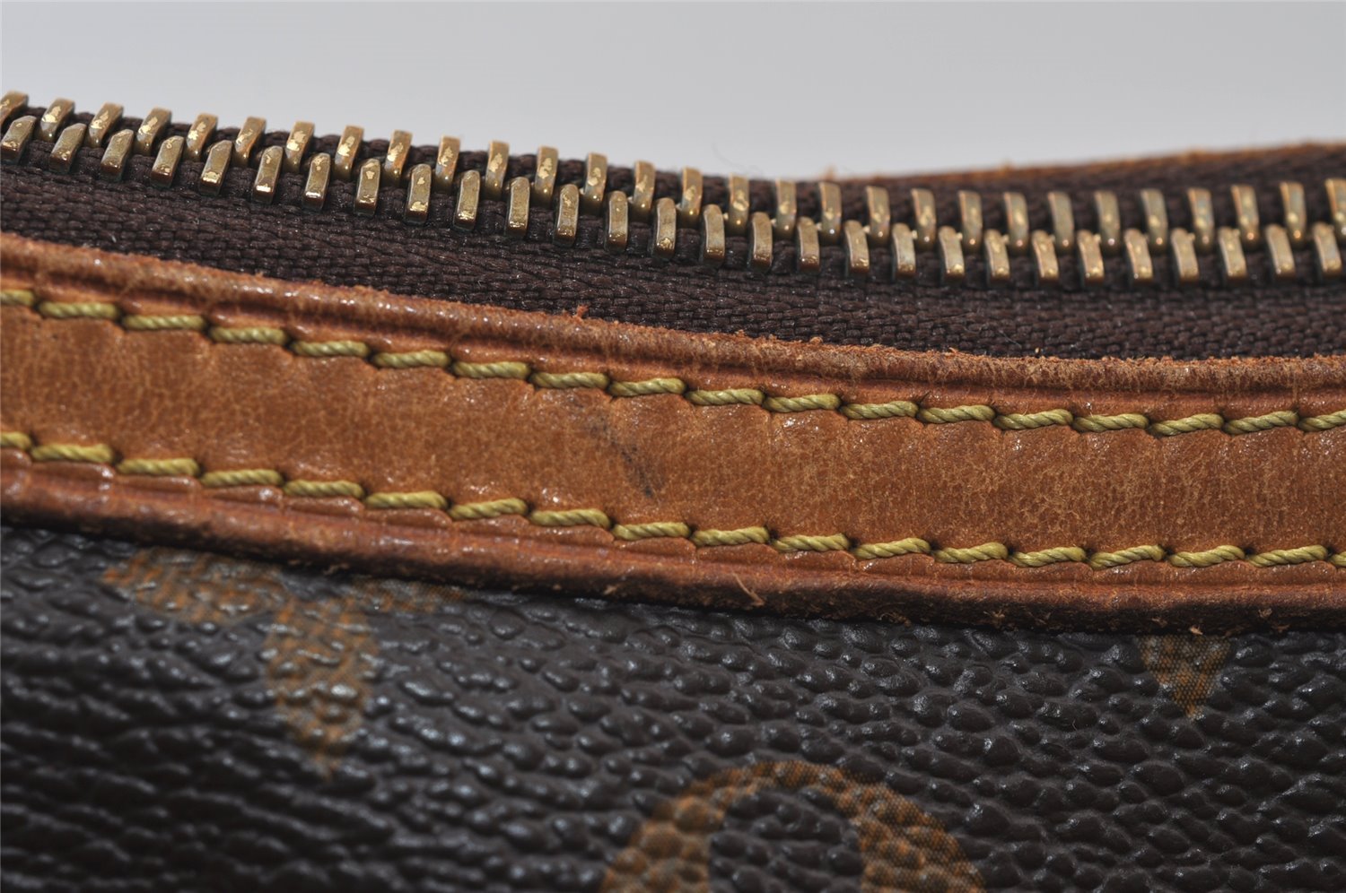 Authentic Louis Vuitton Monogram Odeon PM Shoulder Cross Bag M56390 LV 0967J